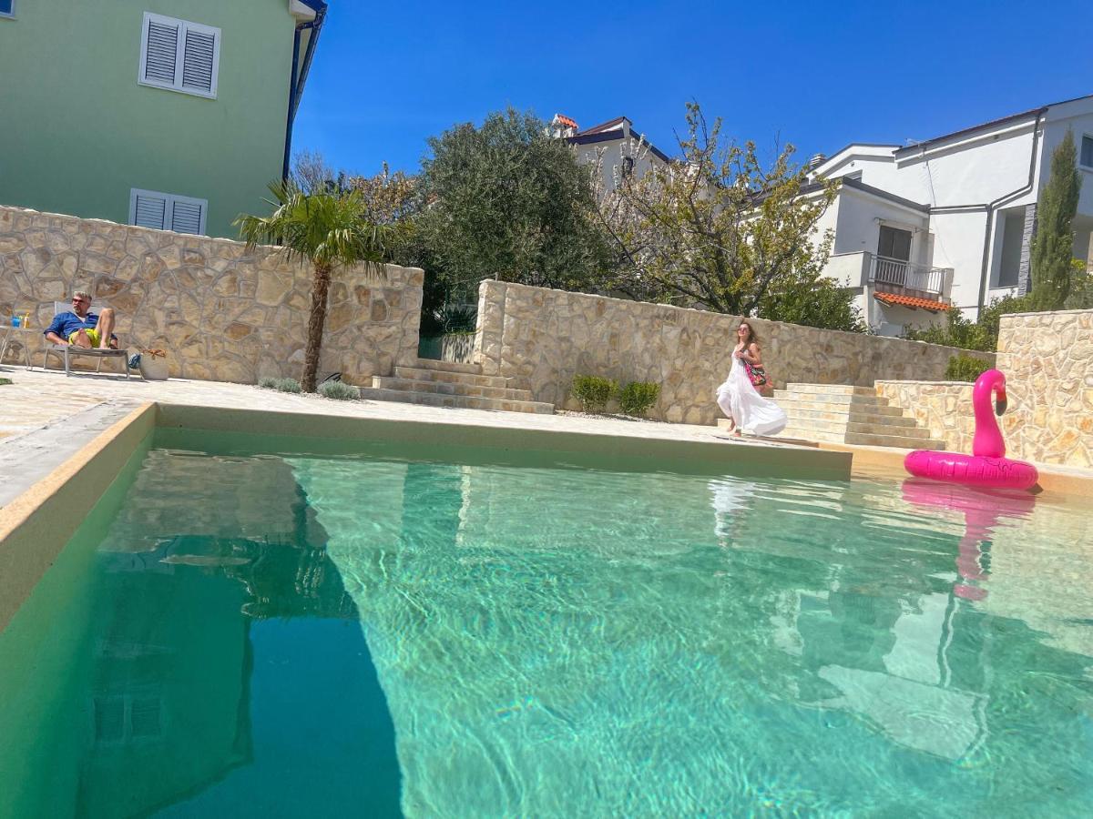 Apartment Baska Mit Poolarea - Krk, Kroatien Eksteriør billede