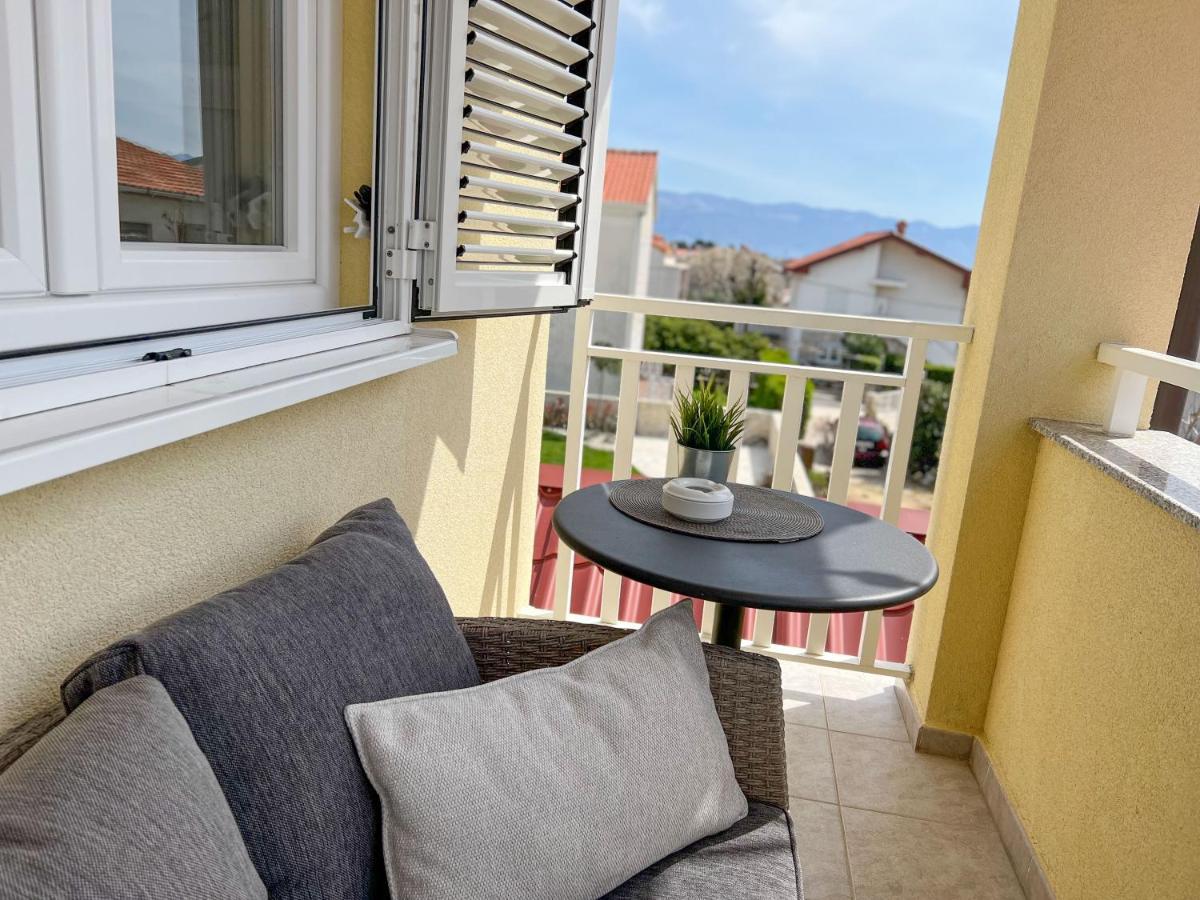 Apartment Baska Mit Poolarea - Krk, Kroatien Eksteriør billede