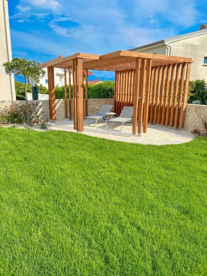 Apartment Baska Mit Poolarea - Krk, Kroatien Eksteriør billede