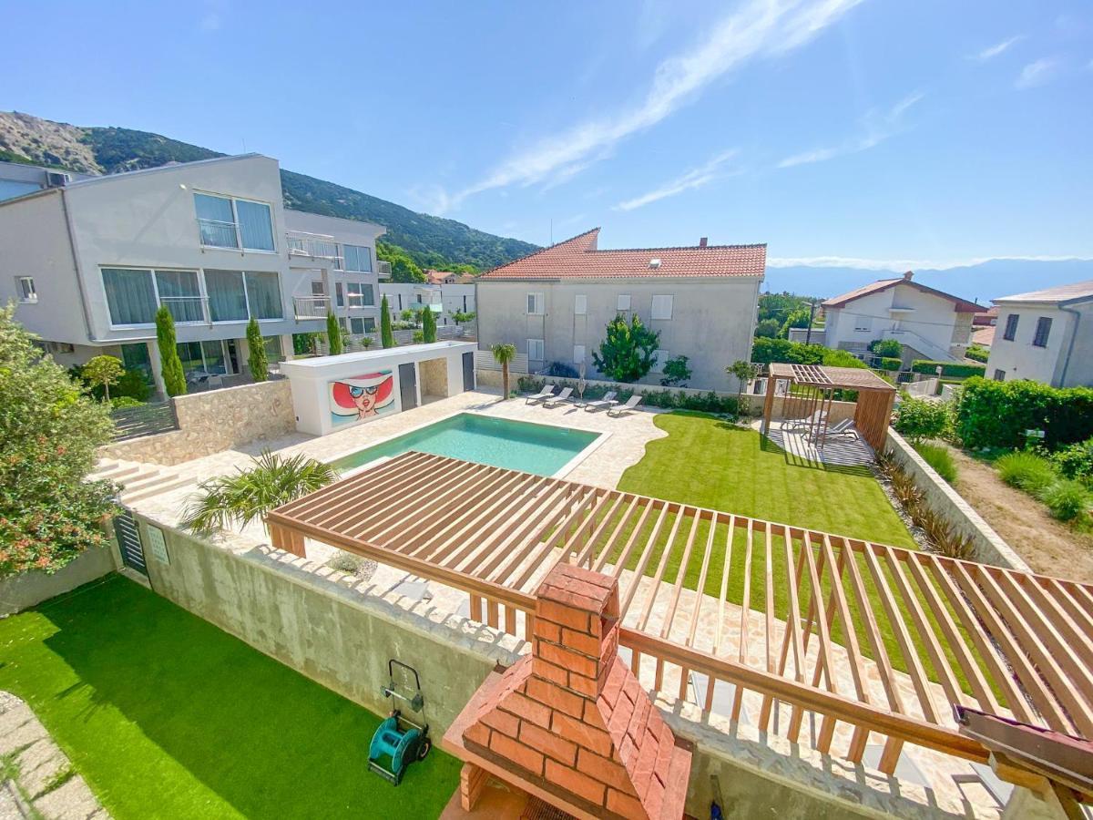 Apartment Baska Mit Poolarea - Krk, Kroatien Eksteriør billede